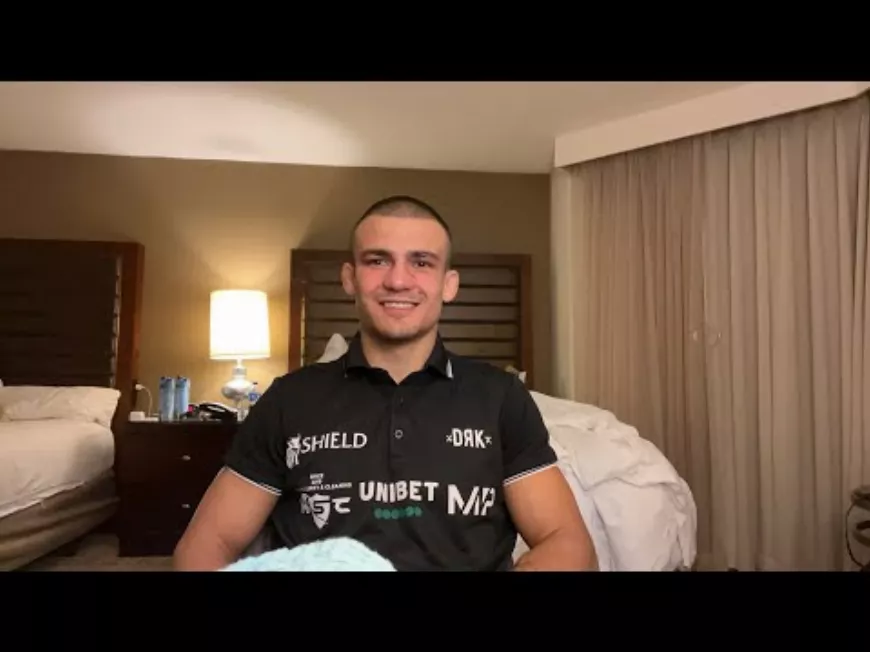 A siroki Borics Ádám, aki a messzi Újvilágban is magával viszi a ketrecbe nemzete lobogóját.