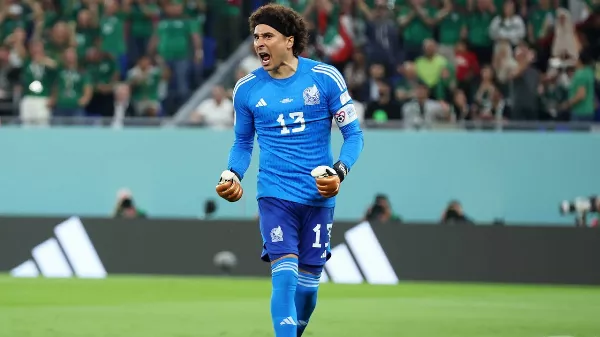 Lewa tizenegyest hibázott, Szaúd-Arábia a csoport élén