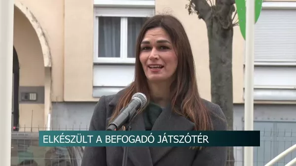 Elkészült a befogadó játszótér - mozgáskorlátozott és sérült gyerekek is tudják használni