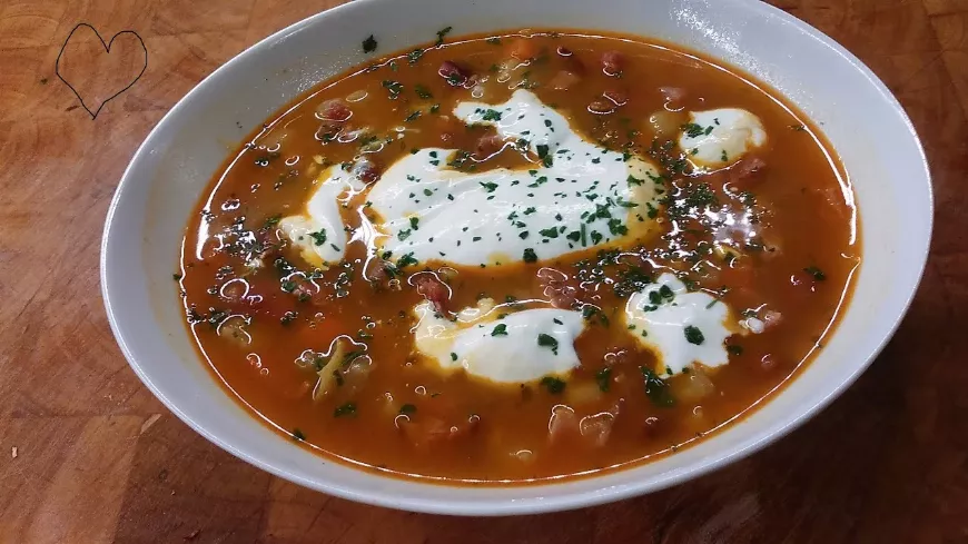 Csülkös bableves 🍜, ahogy még biztos soha nem készítetted! Sűrű, fűszeres és friss íze lesz!
