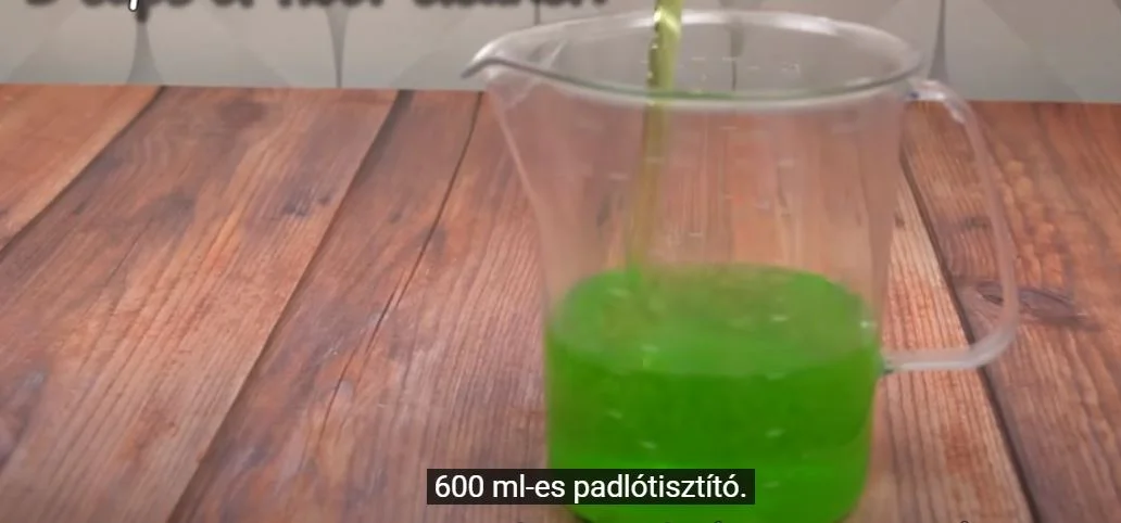 wc tisztítő készítés folyadék kimérés