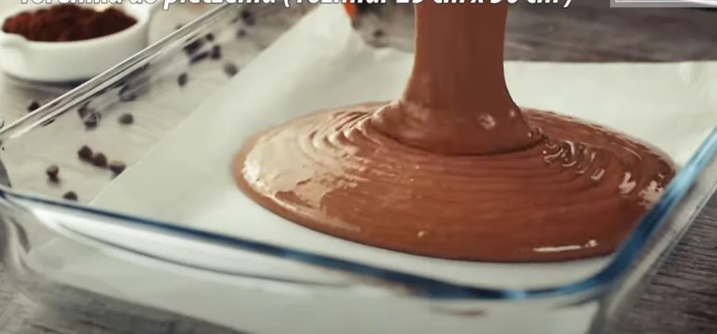 piskóta torta krém desszert édesség sütemény