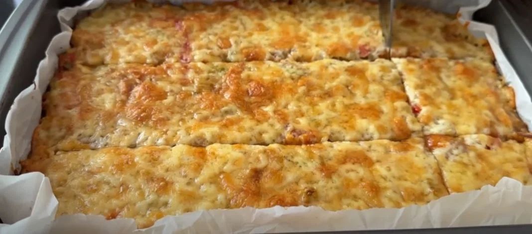 pizza tészta zöldség étel sütés tálalás egészséges