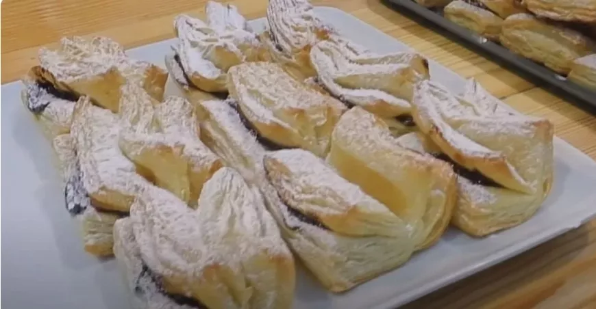 Ha van 3 tojásod és zsírod, akkor készítsd el a szilvalekváros hájas sütemény receptet