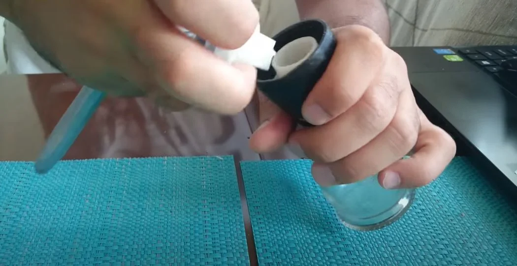 kinyitás