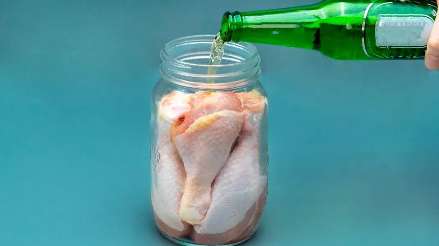 Van egy üveg söröd? Ropogós csirkecombok recept. Lerántjuk a leplet a titokról!
