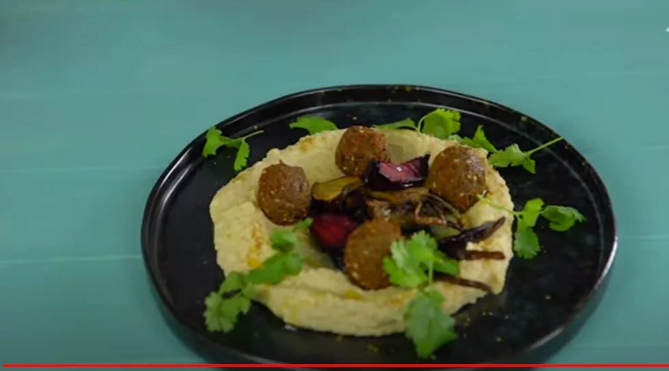 humusz és falafel