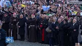 Felszállt a fehér füst: Megválasztották az új pápát!  