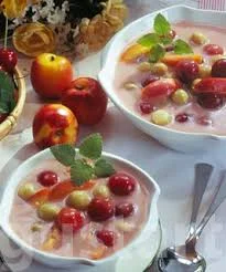 gyümölcsleves