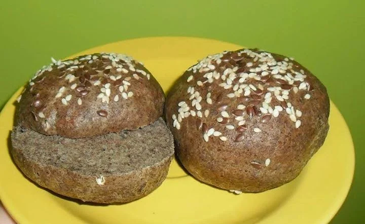 lenmaglisztes zsemle