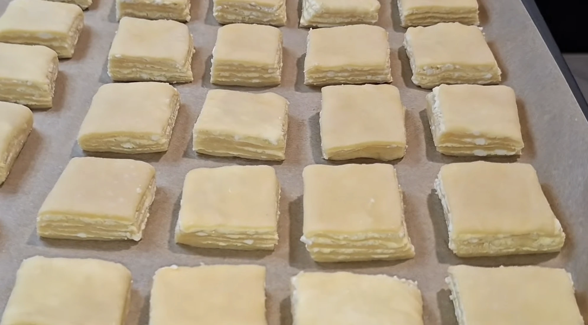 kelt túrós pogácsa